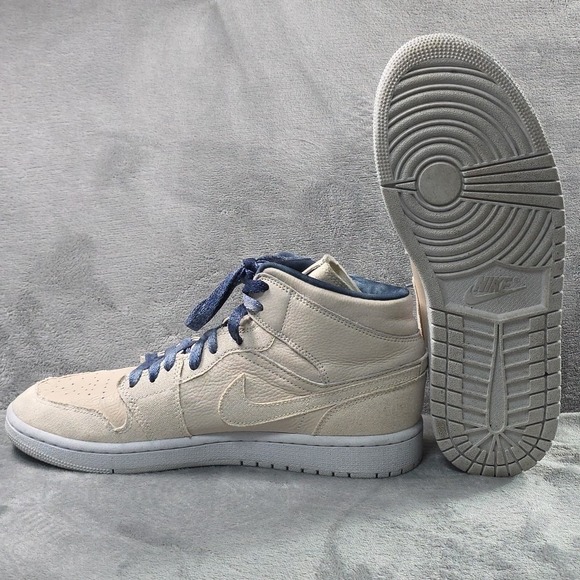 Size 10.5 - Air Jordan 1 SE Mid Sanddrift W